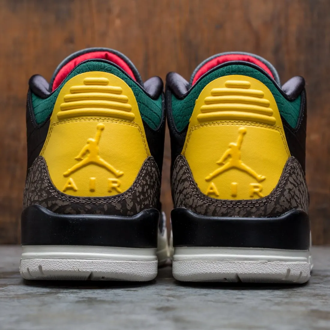 Air Jordan 3 Retro SE Men (black / black-white-gorge green)