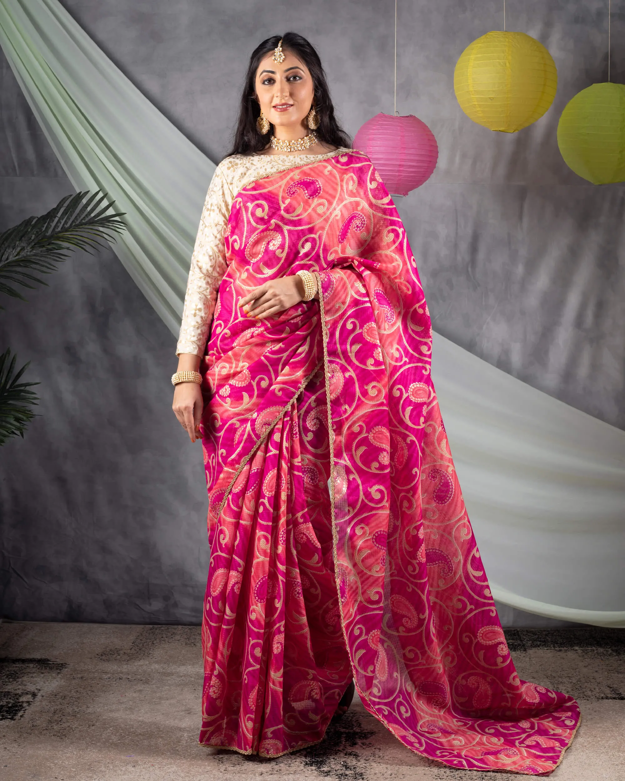 Dark Pink And Coral Peach Paisley Pattern Foil Print Kota Doria Saree With Zari Lace Border