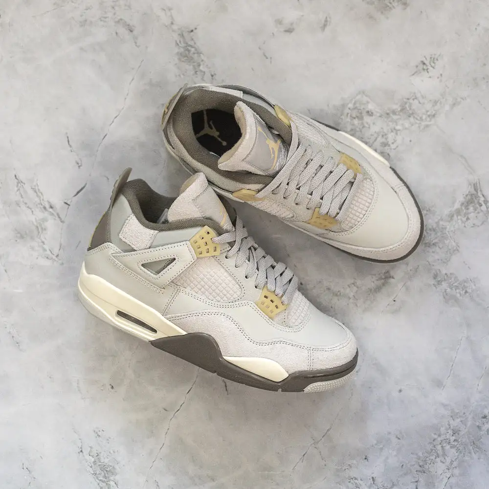 Jordan 4 Retro SE Craft Photon Dust