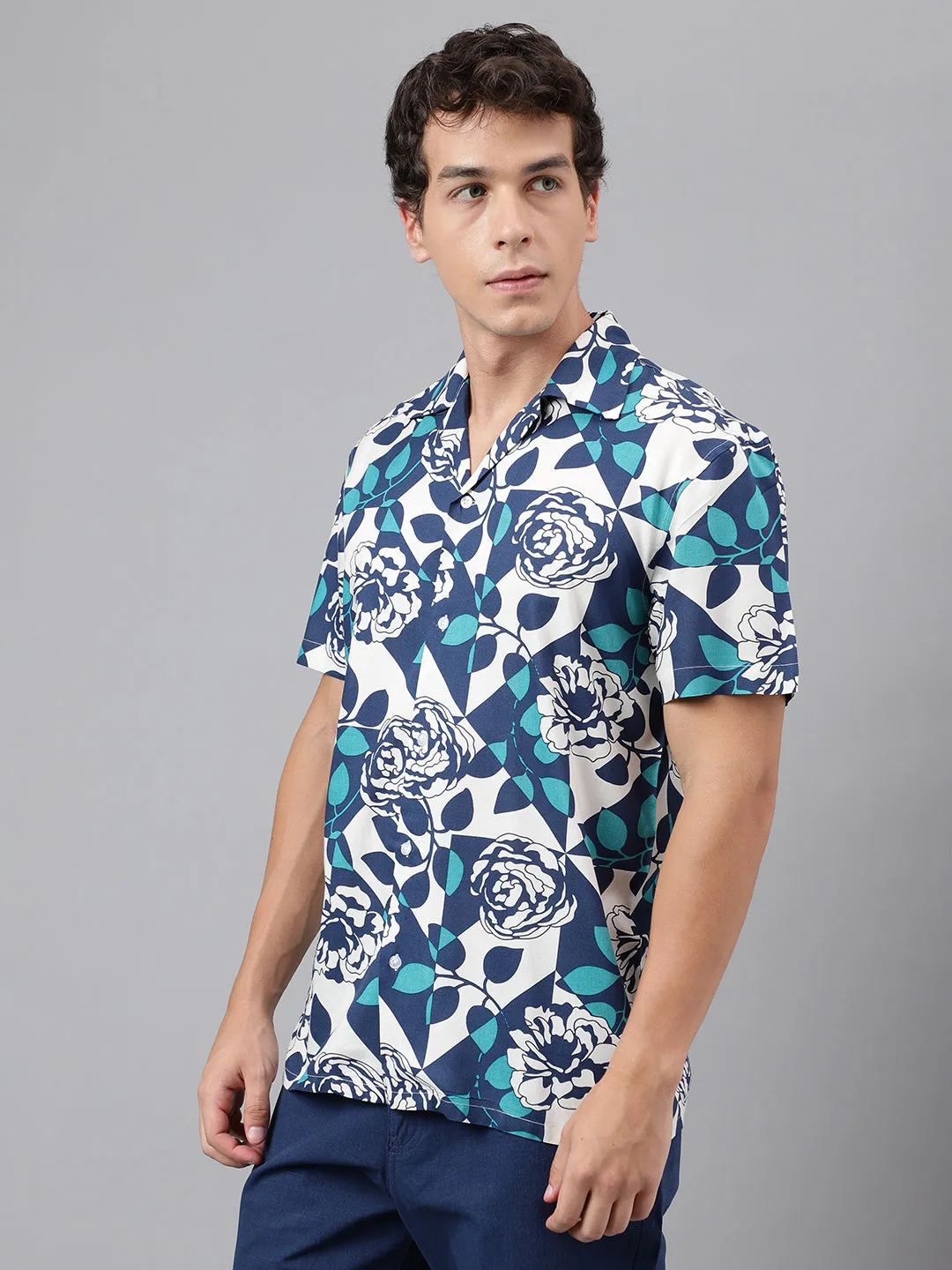 Men White & Navy Blue Floral Printed Viscose Rayon Regular Fit Resort Shirt