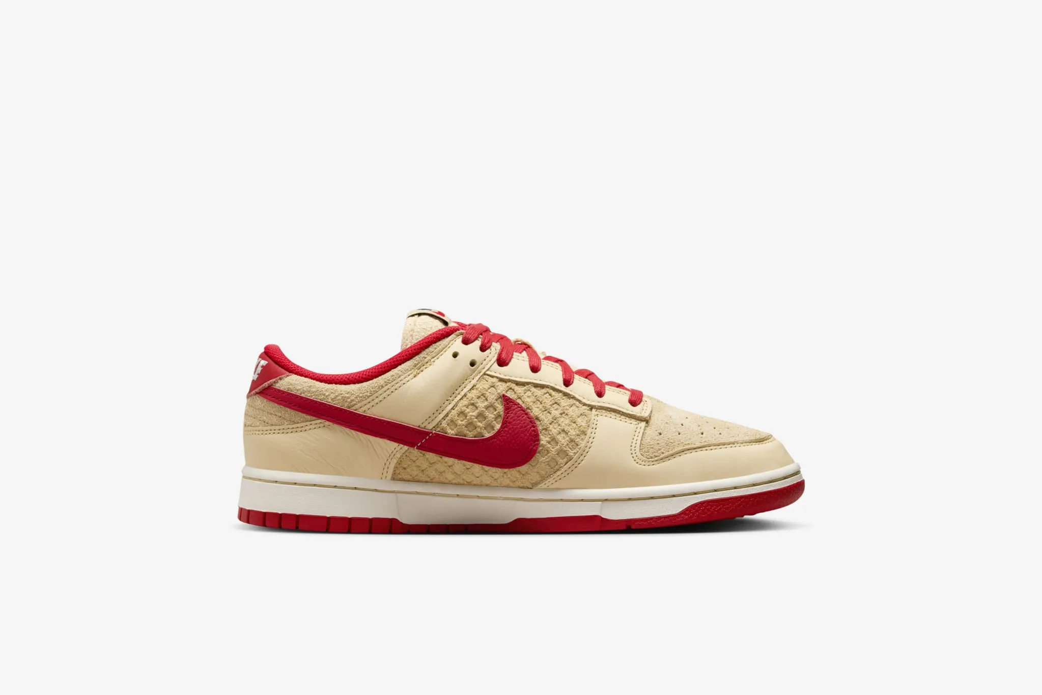 Nike Dunk Low Retro SE M - Pale Vanilla / University Red