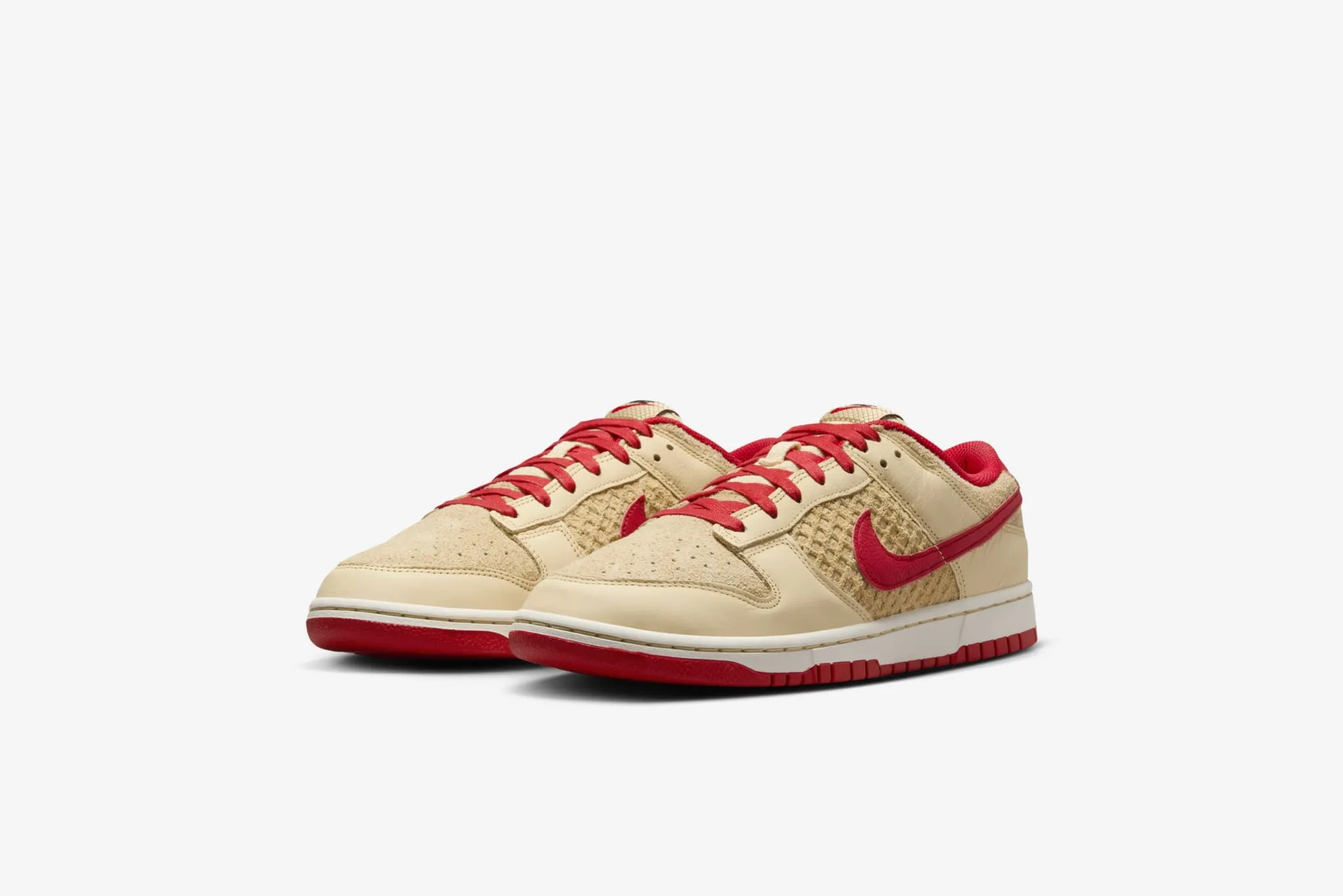 Nike Dunk Low Retro SE M - Pale Vanilla / University Red