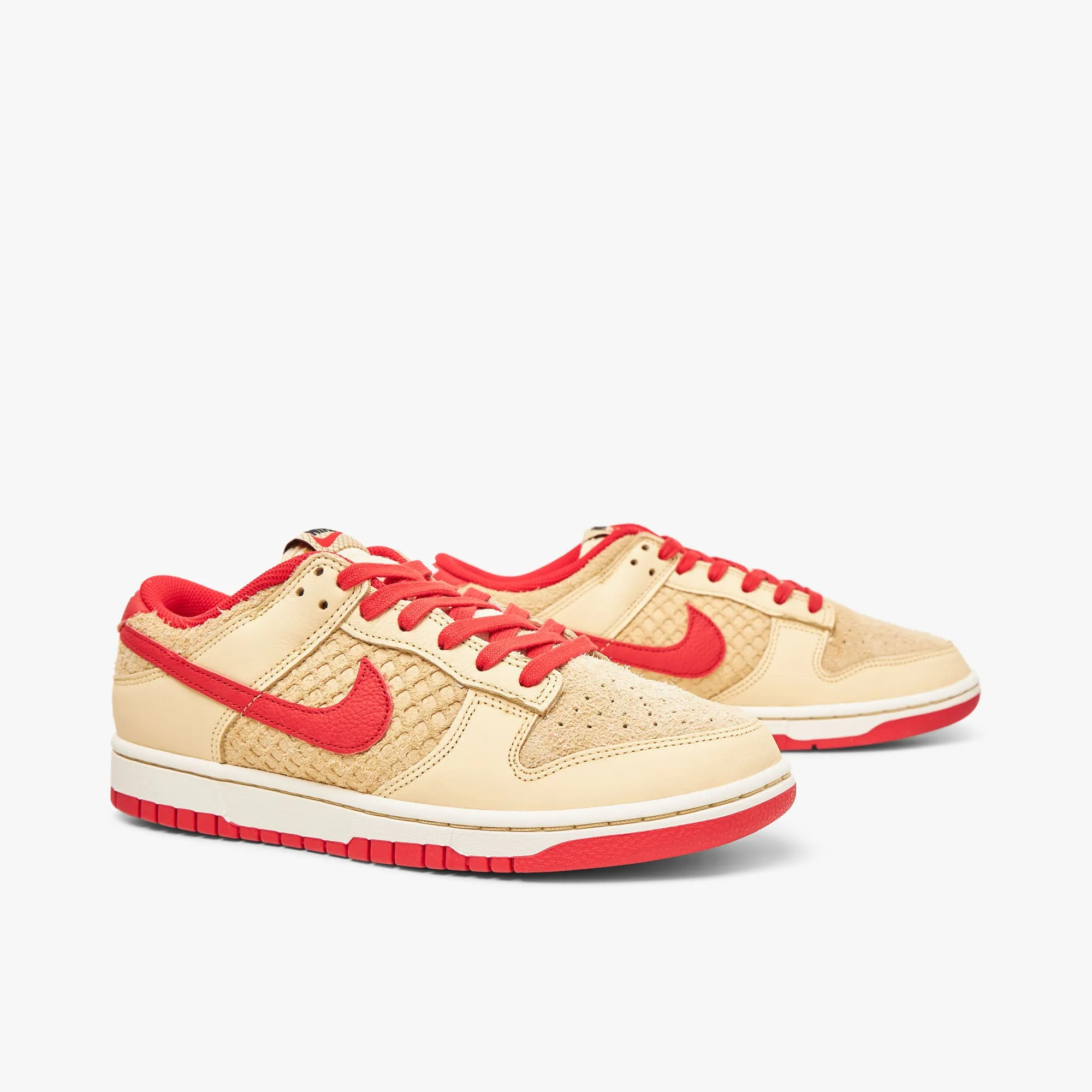 Nike Dunk Low Retro SE Pale Vanilla / University Red - Sail