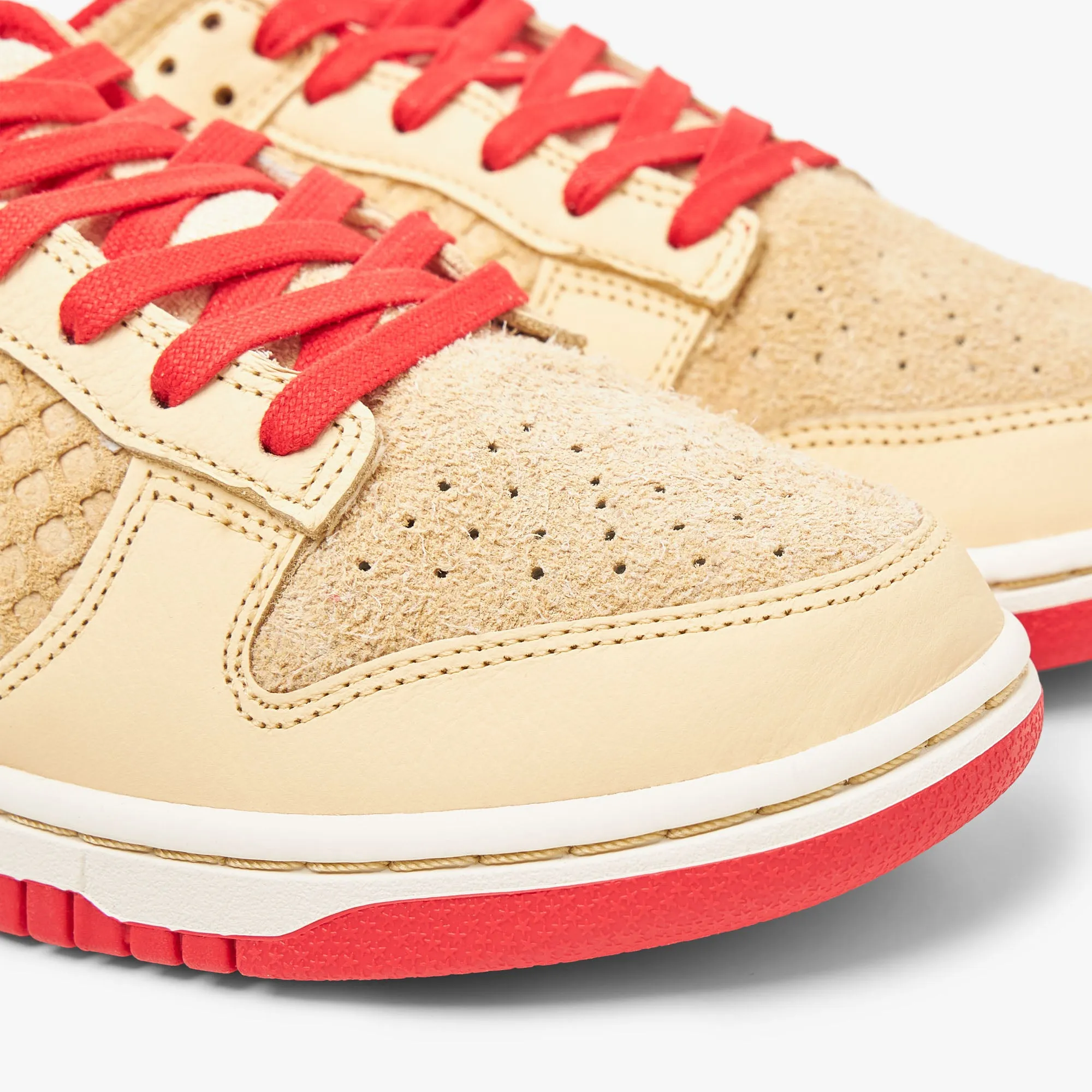 Nike Dunk Low Retro SE Pale Vanilla / University Red - Sail